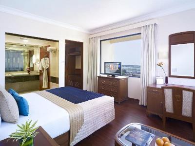 Vivanta Oldport Road - Formerly Known As Taj Manjarun Hotel