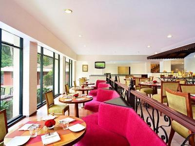 Hotel Vivanta Oldport Road - Formerly Known As Taj Manjarun